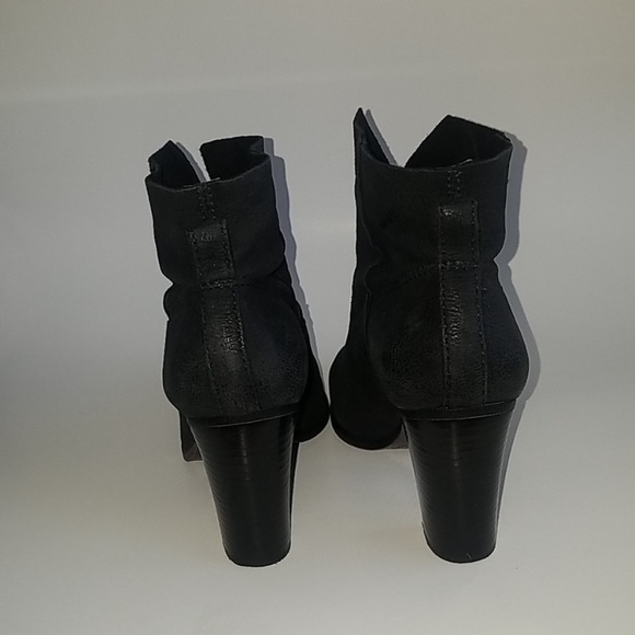 Vince Camuto booties - Picture 6 of 7